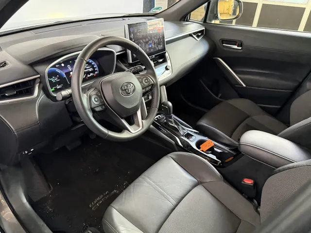 Toyota Corolla Cross 2.0 HP Hybrid F. Ed.