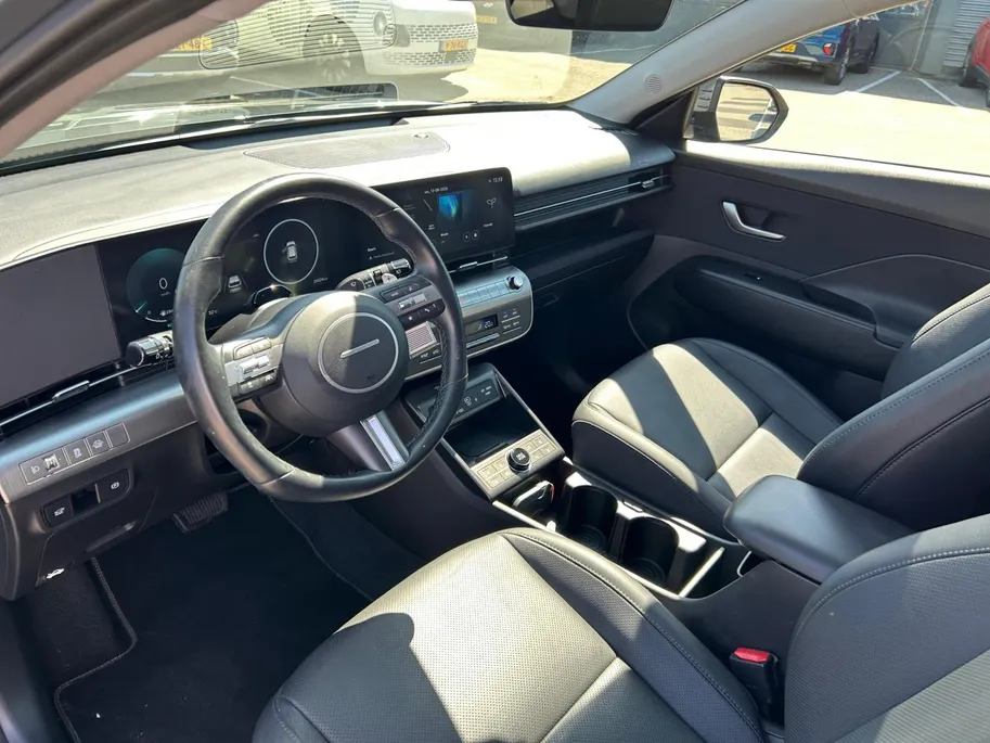 Hyundai Kona 1.6 GDI HEV Premium Sky | Stoel- stuurverwarming | Schuif- kanteldak | Leder | Elek. stoelverstelling