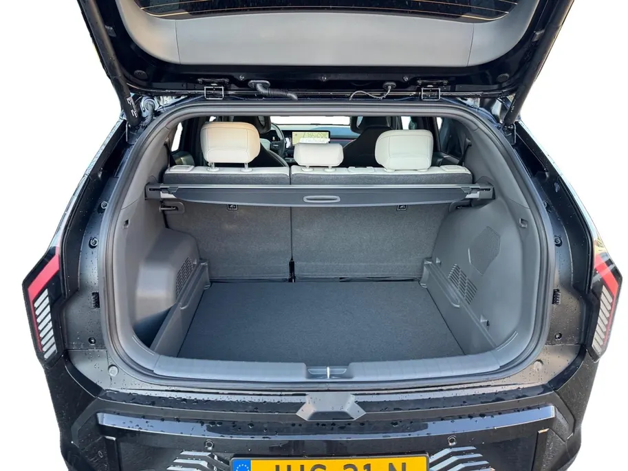 Kia EV3 GT-Line Dark Edition 81.4 kWh | cruise Control Adaptief | carplay | Navigatie | Climate control | Stoel verwarming voor + achter | Pakeersensoren voor + achter | Parkeercamera achter | LM Velgen 19' |