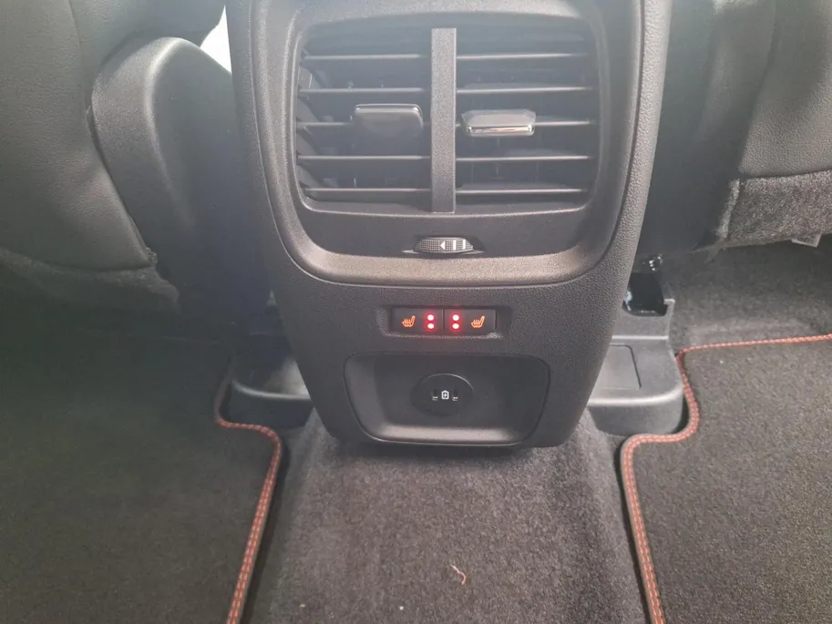 Ford Kuga 2.5 PHEV ST-Line X | Winterpack | El. Trekhaak | 4000,- korting ! | Ford Options met 0,99% rente | Adaptive cruisecontrol | El. Achterklep | 360Camera | B&O Audio | El. Vest. voorstoelen | Full Led | BLIS |