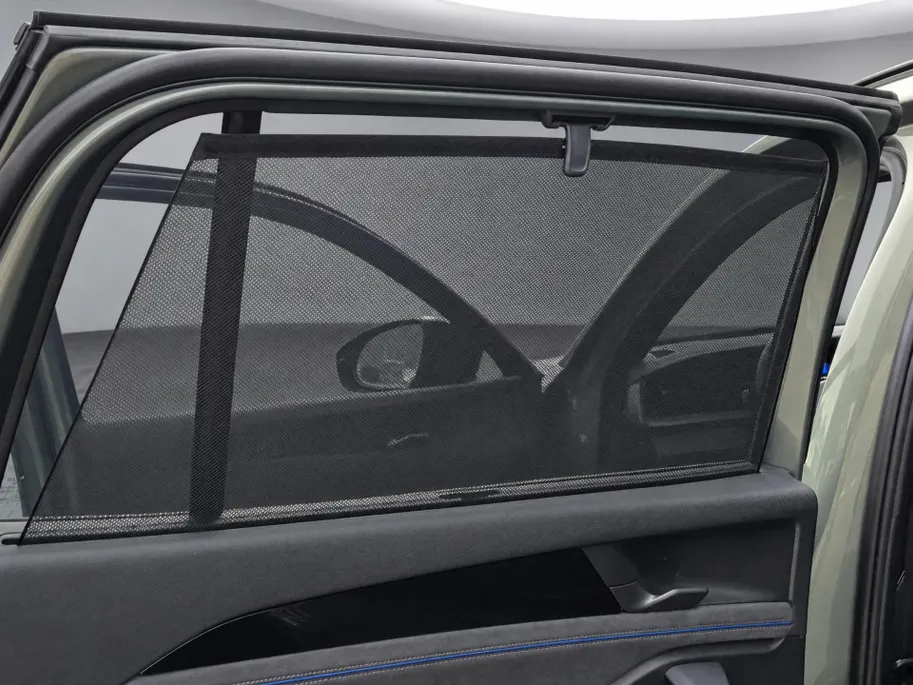 Volkswagen Tayron 1.5 eHybrid 272pk DSG R-Line Edition · Panoramadak · Inklap. Trekhaak · 360 Camera · Matrix LED · Dodehoeksensor · Stuur- & Stoelverwarming · Garantie t/m 16-02-2030 of 100.000km