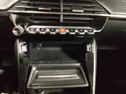 Peugeot 208 1.2 PureTech Allure AUTOMAAT NAVI AIRCO CAMERA APPLE CARPLAY ANDROID AUTO DEALER ONDERHOUDEN 5 DEURS ZEER MOOIE AUTO