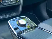 Kia e-Niro DynamicPlusLine 64 kWh Climate control | Stoel,- en stuurverwarming | Parkeercamera | Cruise control | Elek. schuif/kanteldak | 16 inch LM velgen |