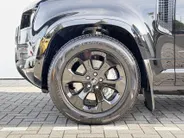 Land Rover Defender 110 2.0 P300e 110 X-Dynamic HSE