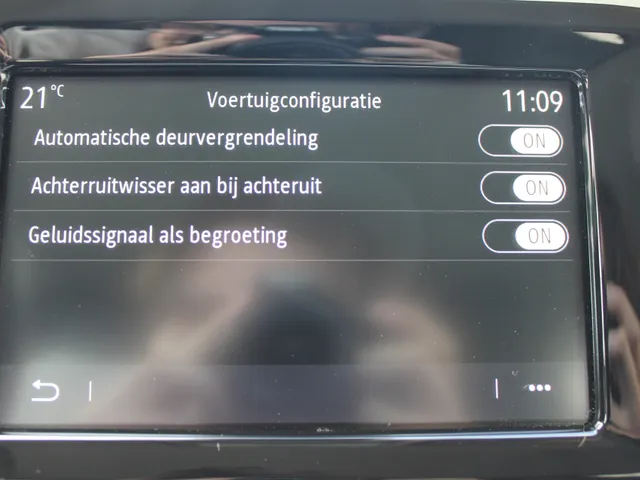 Renault Twingo 1.0 SCe Intens | navigatie | climate control |  lichtmetalen velgen | all season banden
