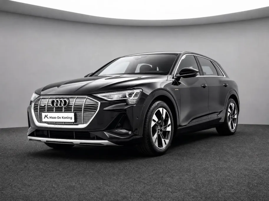 Audi e-tron 55 quattro 95 kWh 408pk S Edition · SOH 96,8% · Camera · Luchtvering · Afneembare Trekhaak · Head-Up Display · Elek. Achterklep · Stoelverwarming · 20'Velgen ·