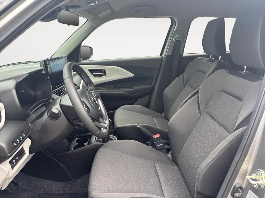 Suzuki Swift 1.2 Select Smart Hybrid | Achteruitrijcamera | Stoelverwarming | Apple/Android Carplay | Climate Control | Fabrieksgarantie! |