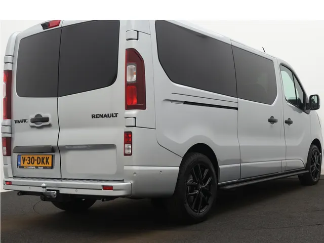 Renault Trafic 170PK L2H1 | 2 SCHUIFDEUREN | Luxe | DC DUBBEL CABINE BLACK EDITION | FULL OPTION | NAVIGATIE | CAMERA | KEYLESS | PARKEERSENSOREN