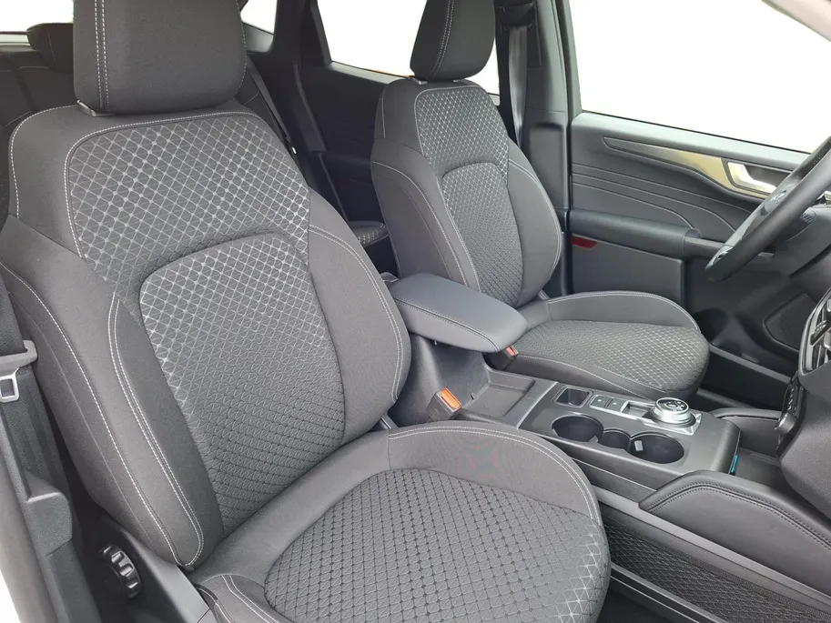 Ford Kuga 2.5 PHEV Titanium | El. Trekhaak | Driver Assistancepack | 360Camera | Adaptive Cruisecontrol | Climate Control | Navigatie | te bestellen