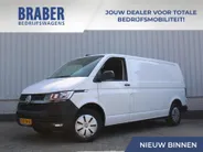 Volkswagen Transporter 2.0 TDI L2H1 28 Comfortline | 3-zits | Airco | Cruise | PDC | Apple Carplay | Android Auto | Volledig betimmerd |