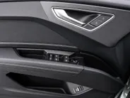 Audi Q4 Q4 S edition performance 82 kWh 286 PK · Trekhaak elek. wegklapbaar · Optiekpakket zwart · Glazen panoramadak
