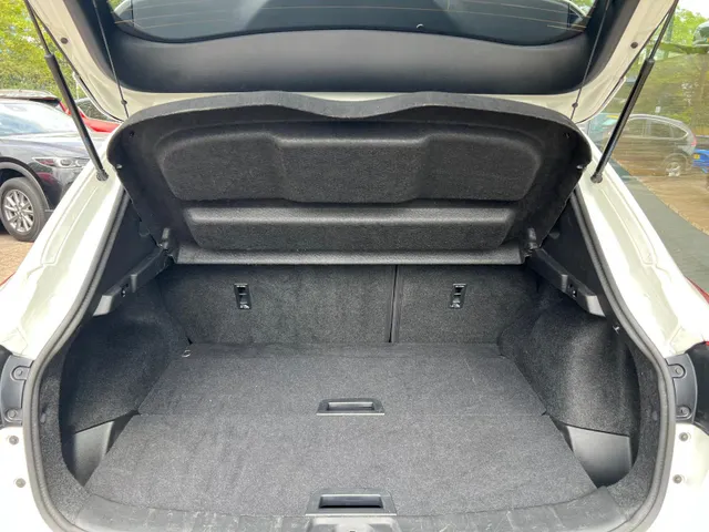 Nissan QASHQAI 1.2 N-Connecta | NAVIGATIE | PANORAMA DAK | 360 CAMERA | 18 INCH | CRUISE CONTROL | CLIMATE CONTROL |
