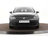 Volkswagen Golf 1.0 eTSI 110pk DSG Life · Camera · Apple/Android Car Play · Sfeerverlichting · P-Sensoren · Navigatie · 16'' Inch · Garantie t/m 04-02-2028 of 100.000km  · EXTRA INRUILKORTING ·
