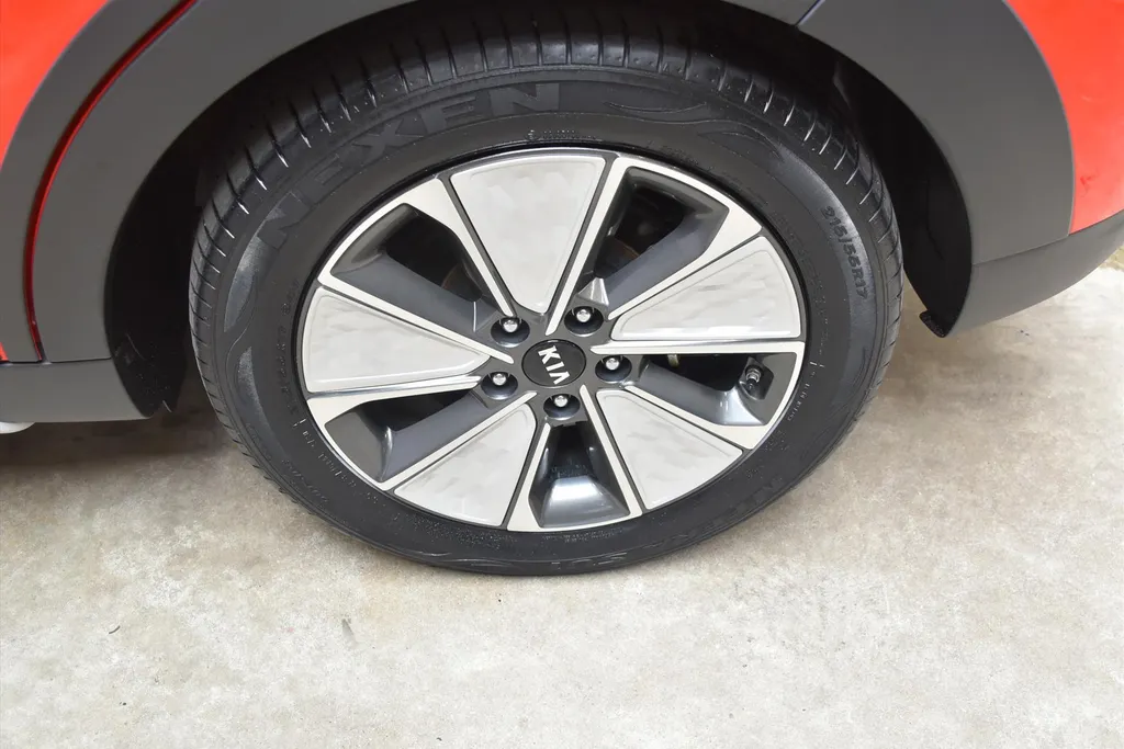 Kia e-Soul 64kWh ExecutiveLine I SOH 100% I TREKHAAK