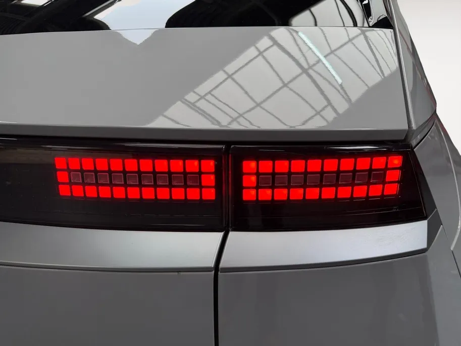 Hyundai IONIQ 5 Style 58 kWh Resterende fabrieksgarantie TM 2028 | Rijk Uitgerust & Zuinig | Futuristisch Design, 100% Elektrisch | topconditie NU RIJKLAARPRIJS!