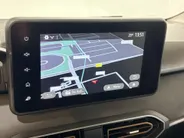 Dacia Sandero Stepway 100PK TCe ECO-G Up&Go | 1e eigenaar | Navi | Camera | Parkeersensoren | Apple CarPlay/Android Auto | Lichtmetalen Velgen | Climate Control | Cruise Control | Armsteun |