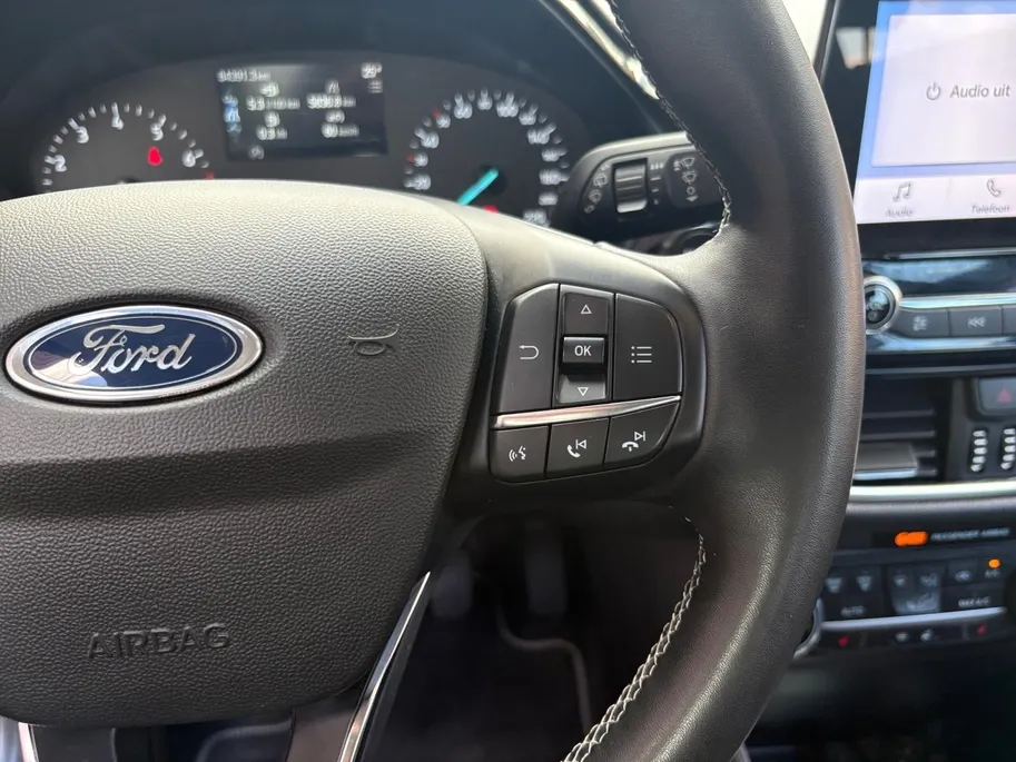 Ford Fiesta 1.0 EcoBoost Hybrid Titanium | Winter Pakket | Apple Carplay & Android Auto | Parkeersensoren achter | Climate Control |