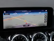 Mercedes-Benz EQA 250 Business Solution Luxury 67 kWh l Stoelverwarming l Achteruitrij camera l Ambiente lichtpakket l Memory