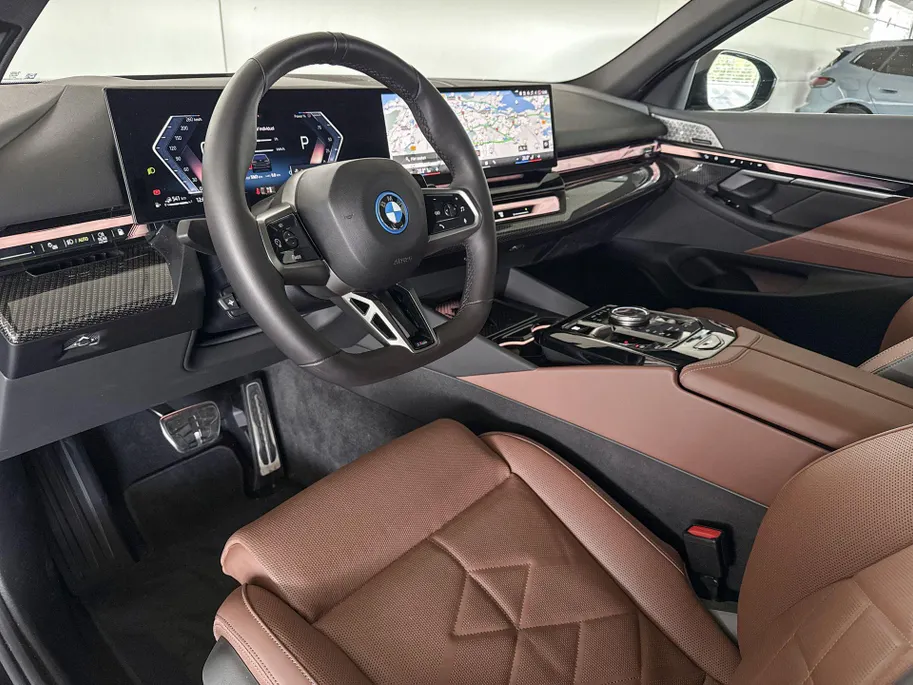 BMW 5 Serie Touring 550e xDrive M-Sport