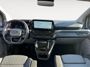 Ford Transit Custom Tourneo 340 2.5 PHEV L1H1 Titanium | EXCL. BTW INCL BPM! Elek. Trekhaak | 2300KG Trekgewicht | Stoel/Stuur/Voorruitverwarming | Cruise Control | Parkeer Camera | 8 zitplaatsen |