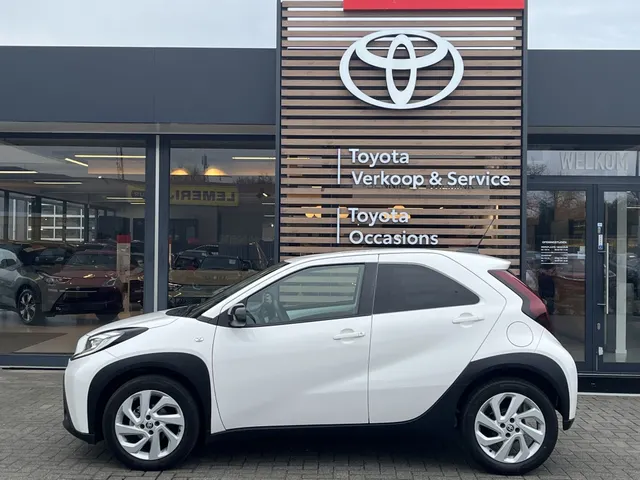 Toyota Aygo X 1.0 VVT-i MT first Edition | Stoelverwarming