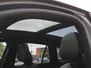 Mercedes-Benz GLC 300e 4MATIC AMG Line | 360 Camera | Schuifdak | Cruise adapt. | 20' LM | HUD | Treeplanken | Dodehoek detectie | Stoelverwarming + geheugen | BTW auto |