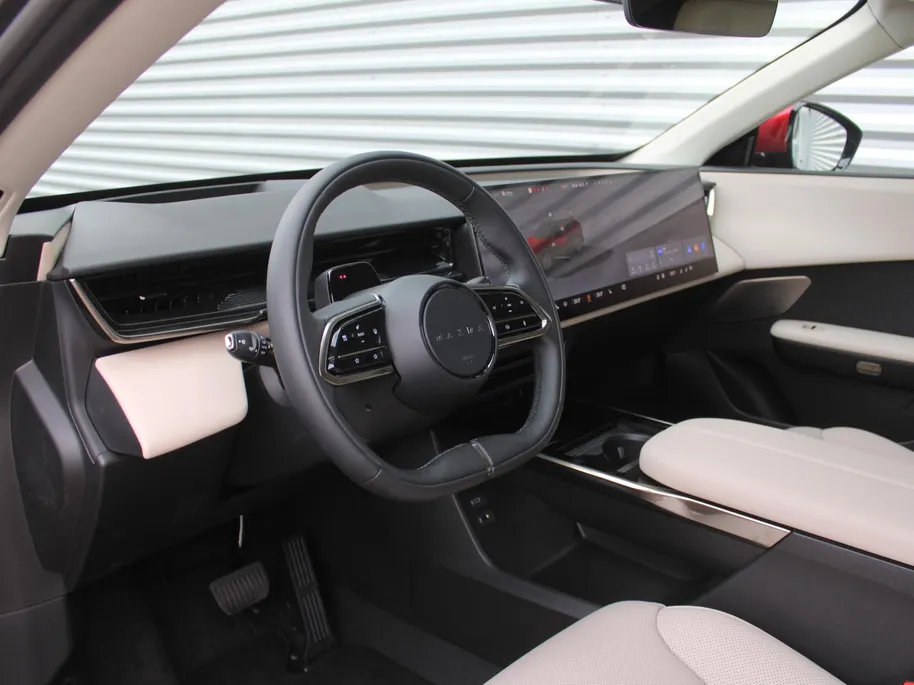 Mazda CX-6e Takumi Business Edition 78 kWh | Stuur-/stoelverwarming + ventilatie | Leer | Pano | 360 Camera | Dodehoek detectie | Elek. stoelverstelling + achterklep | Gespecialiseerd in Mazda | Voorheen Mazda dealer |