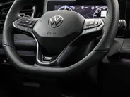 Volkswagen Tiguan R-Line Edition 1.5 eHybrid 204 PK 6 versn. DSG · Black Style Pakket · Panoramaschuif-kanteldak · Comfort Pakket Plus · Interieur Style Pakket · Prijs is inclusief inruilpremie ·