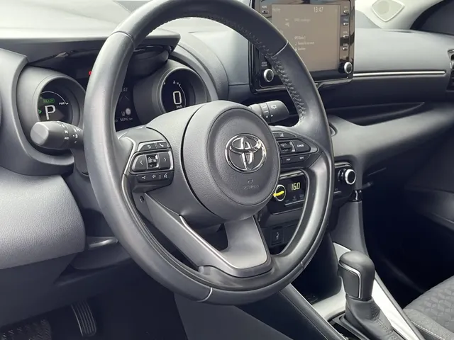 Toyota Yaris 1.5 Hyb. Dynamic Limited | Stoelverwarming | All Seasons