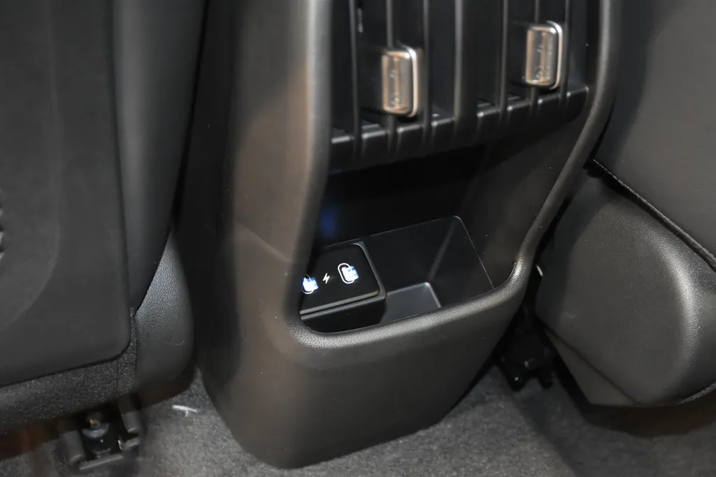 Hyundai Kona 1.6 GDI HEV Premium Sky