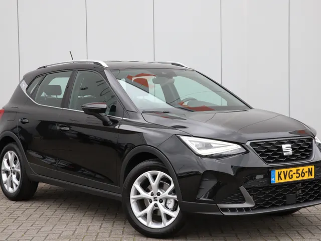 SEAT Arona 1.0 TSI FR 110 PK 110 PK | 6 Versnellingen | CRUISE | NAVI | PDC