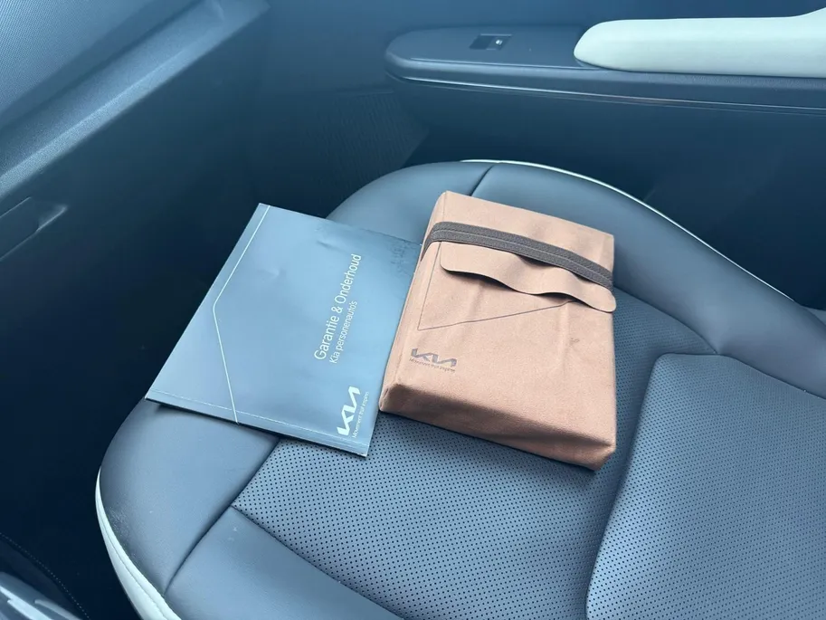 Kia EV5 GT-PlusLine 81.4 kWh | Two-Tone | 20' Lichtmetalen Velgen | Pano | Memory | Harman Kardon | Stoelventilatie | Demo | Uniek | Beschikbaar vanaf december 2026 |