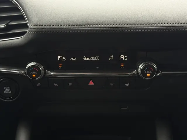 Mazda 3 2.0 SA-X Comfort Bose