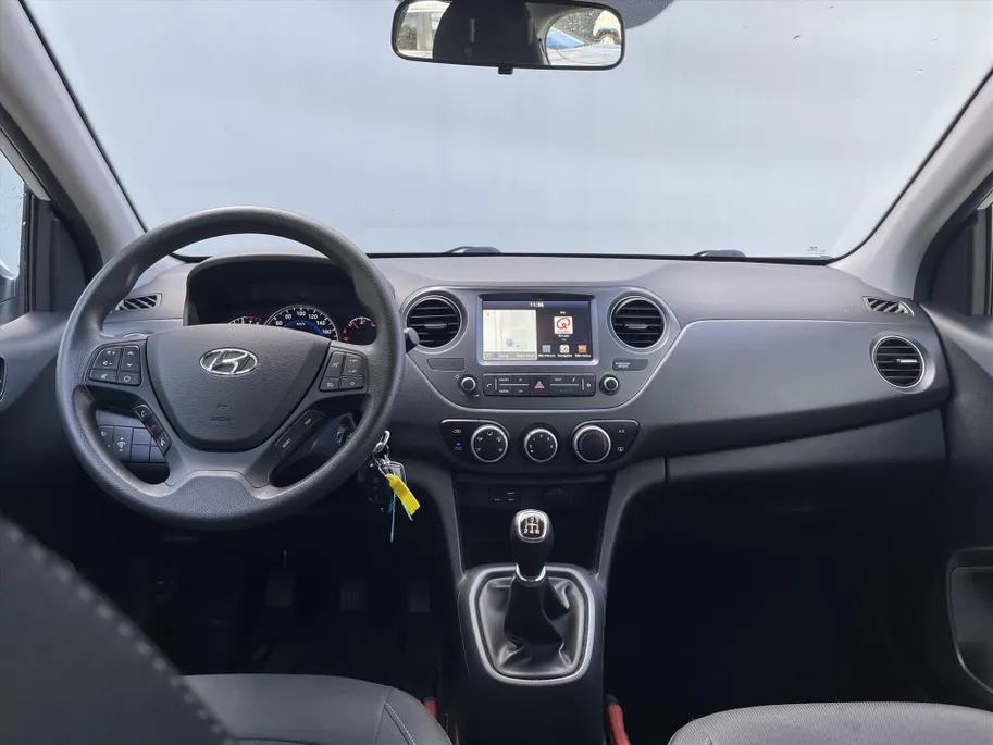 Hyundai i10 1.0i 66pk Comfort + / Cruise / Airco / Navi
