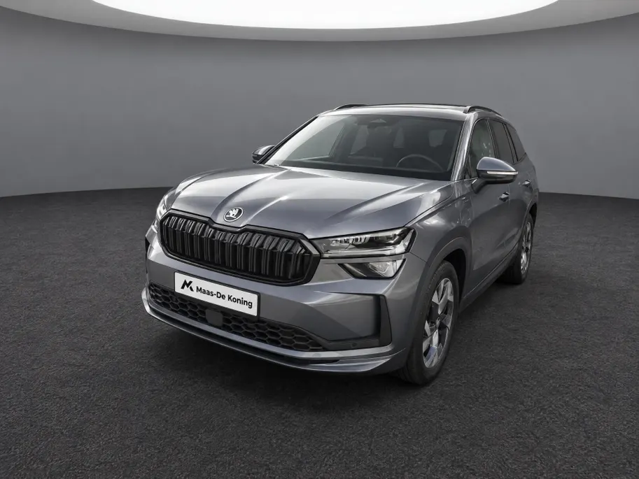 Škoda Kodiaq 1.5 TSI 204pk DSG PHEV Sportline Business · Panoramadak · Wegklapbare Trekhaak · Camera · Elek. Trekhaak · Elek. Voorstoel · 19'' Inch · Garantie t/m 01-07-2030 of 100.000km