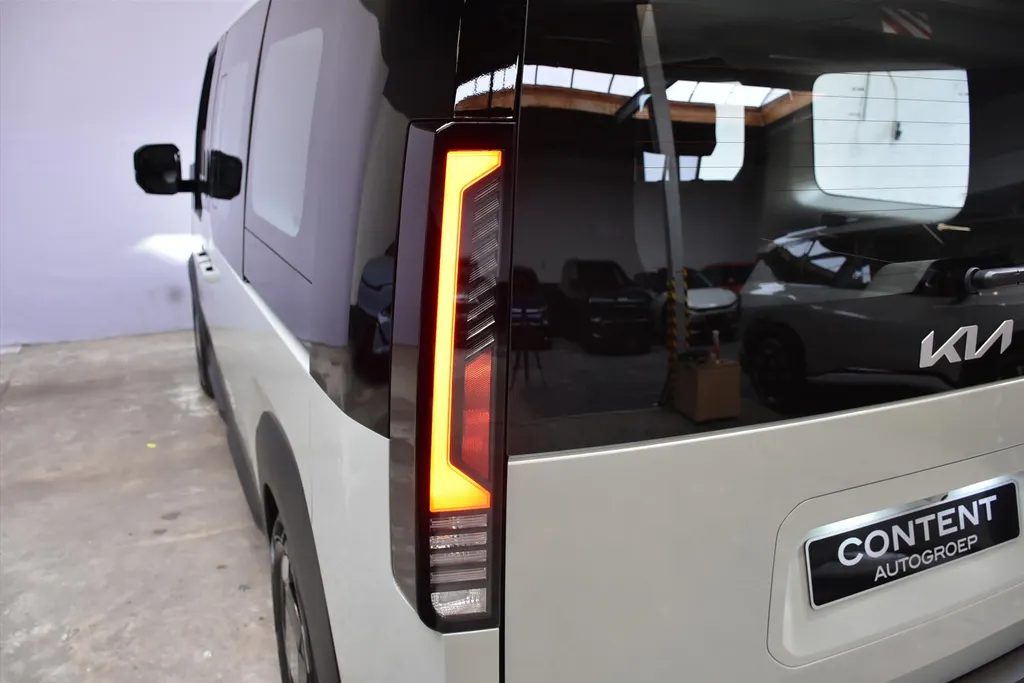 Kia PV5 Passenger 71,2 kWh Elite Executive NIEUW - SNEL LEVERBAAR