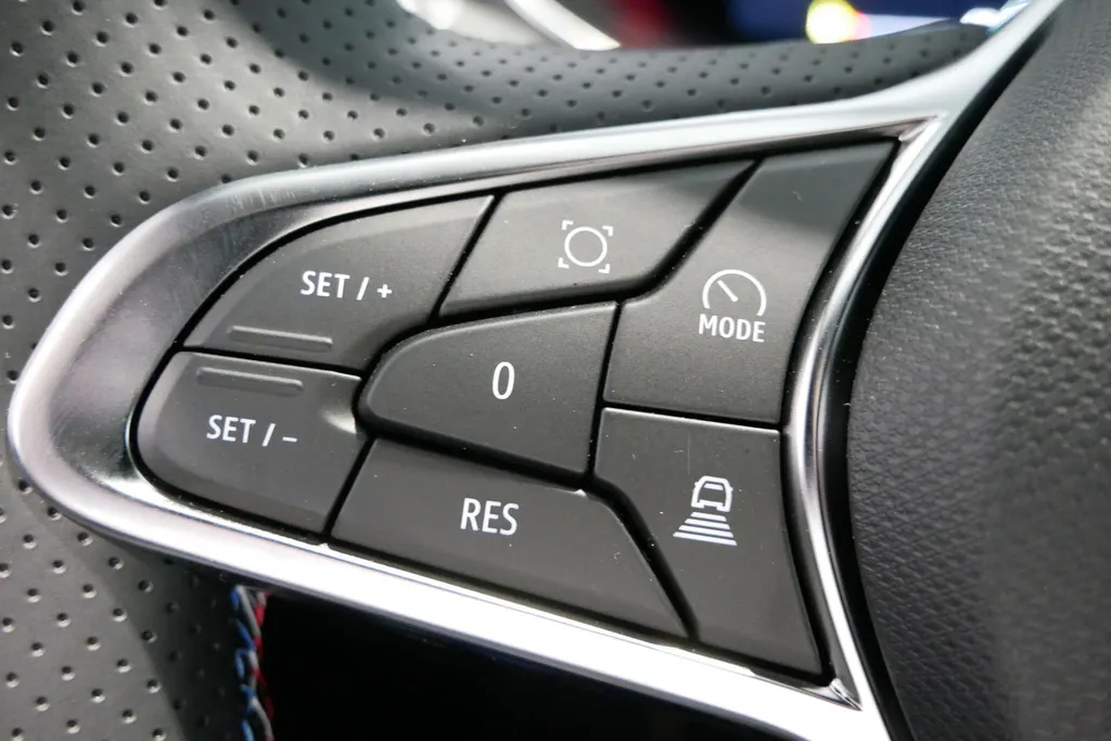Renault Captur 1.8 E-Tech full hybrid 160 esprit Alpine | Profiteer nu van €3.000,- Zeeuw & Zeeuw voorraadkorting |Elec. Schuif/kantel dak | Harman Kardon geluidinstallatie | Uit voorraad leverbaar op = op