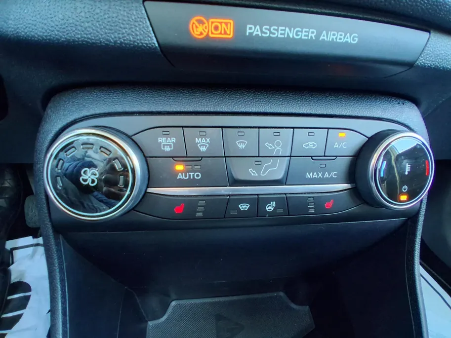 Ford Fiesta 1.0 EcoBoost Hybrid Titanium WINTERPAKKET.