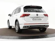 Volkswagen Tiguan 1.4 TSI 245pk DSG eHybrid R-Line Business · Camera · Apple/Android Car Play · Navigatie · P-Sensoren · 19'' Inch ·