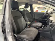Ford Puma 125PK EcoBoost Titanium Automaat | 1ste Eigenaar | Verwarmde Voorruit | Stoel & Stuurwiel Verwarming | Cruise Control Adaptief | Camera | Parkeersensoren | Lichtmetalen Velgen | Dodehoek Detectie |