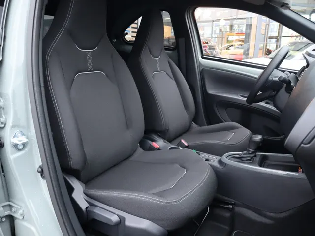 Toyota Aygo X Hybrid 115 pulse Bi-Tone
