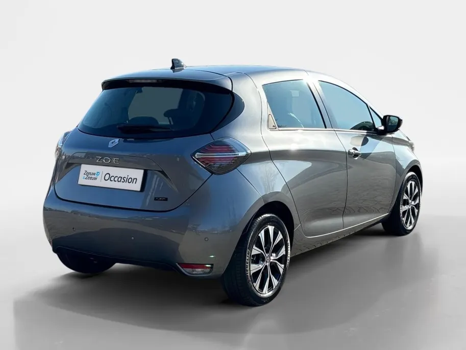 Renault ZOE R135 Evolution 52 kWh Automaat | DEMO | Camera | Parkeersensoren | Apple CarPlay/Android Auto | Climate Control | Full LED | Lichtmetalen Velgen | Digital Cockpit | Cruise Control |