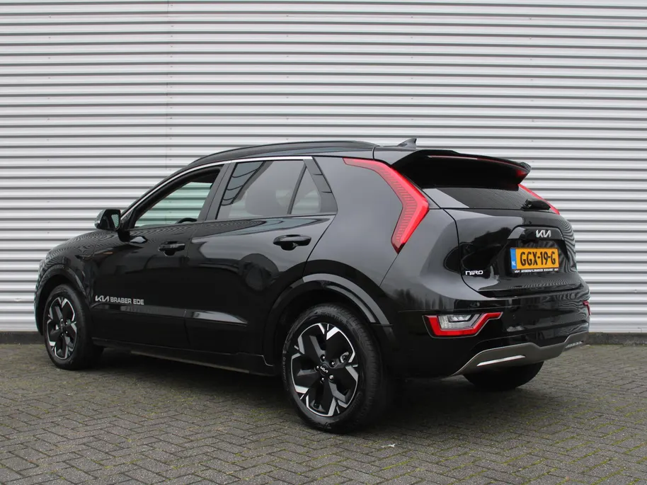 Kia Niro EV DynamicPlusLine 64.8 kWh | 17' LM | Schuif / Kantel dak | Navi | Cruise | Airco | Camera | 17% bijtelling |