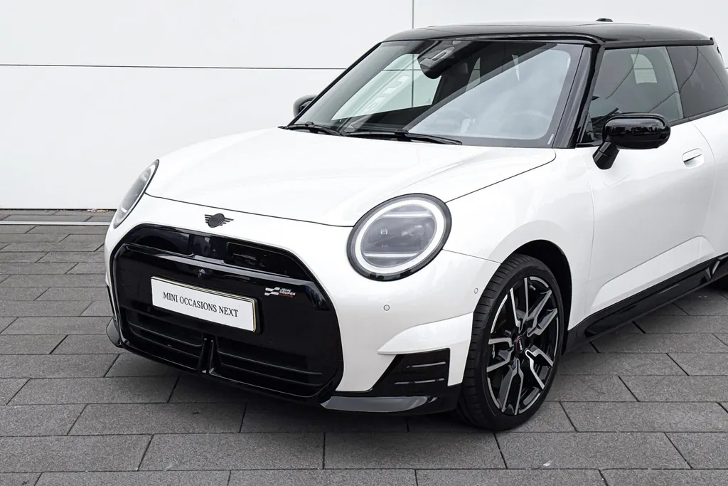 MINI Cooper 3-deurs Electric Cooper SE John Cooper Works XL 54.2 kWh