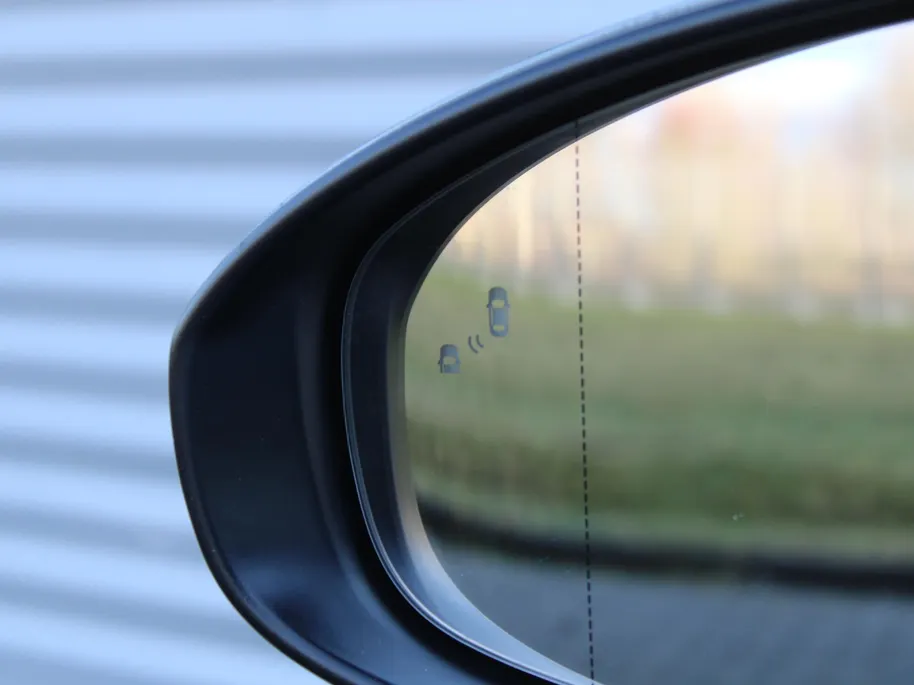 Kia Ceed 1.0 T-GDi DynamicPlusLine | Stuur-/stoelverwarming | Camera | Draadloos laden | LED | Dodehoek detectie | 16' LM |