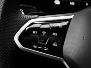 Volkswagen Touareg 3.0 TSi 462pk DSG eHybrid 4MOTION R · SOH 96.9% · Panoramadak · 360 Camera · Luchtvering · Wegklapbare Trekhaak · Stoelventilatie · Elek. Voorstoelen · 21'' Inch ·