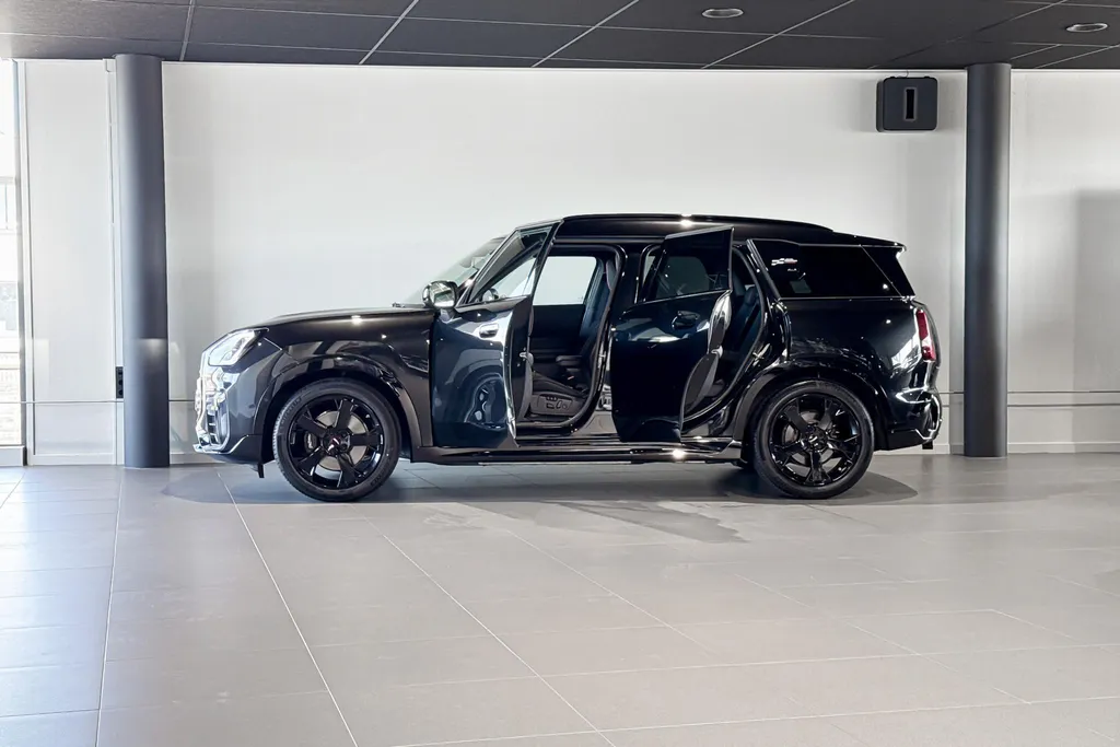 MINI Countryman Electric SE ALL4 John Cooper Works