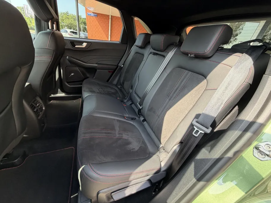 Ford Kuga 2.5 PHEV ST-Line X WINTERPAKKET.