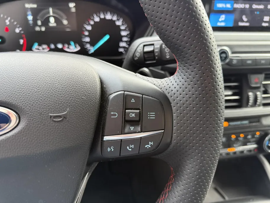 Ford Focus 1.0 EcoBoost Hybrid 125 pk ST Line Style Apple Carplay/ Android Auto - Winter Pack - Achteruitrijcamera