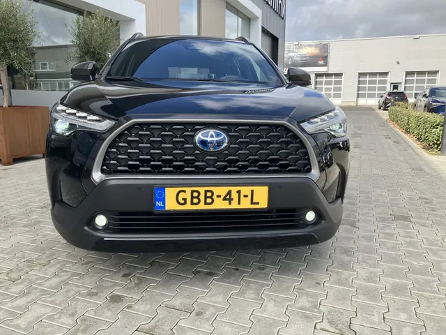 Toyota Corolla Cross 2.0 HP Hybride | Stoel/Stuurverw | Trekhaak | Elek Achterklep